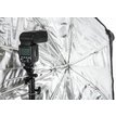 Deštníkový softbox 95cm s voštinou , Godox SB-UG , ukázka nasazení v držáku s bleskem